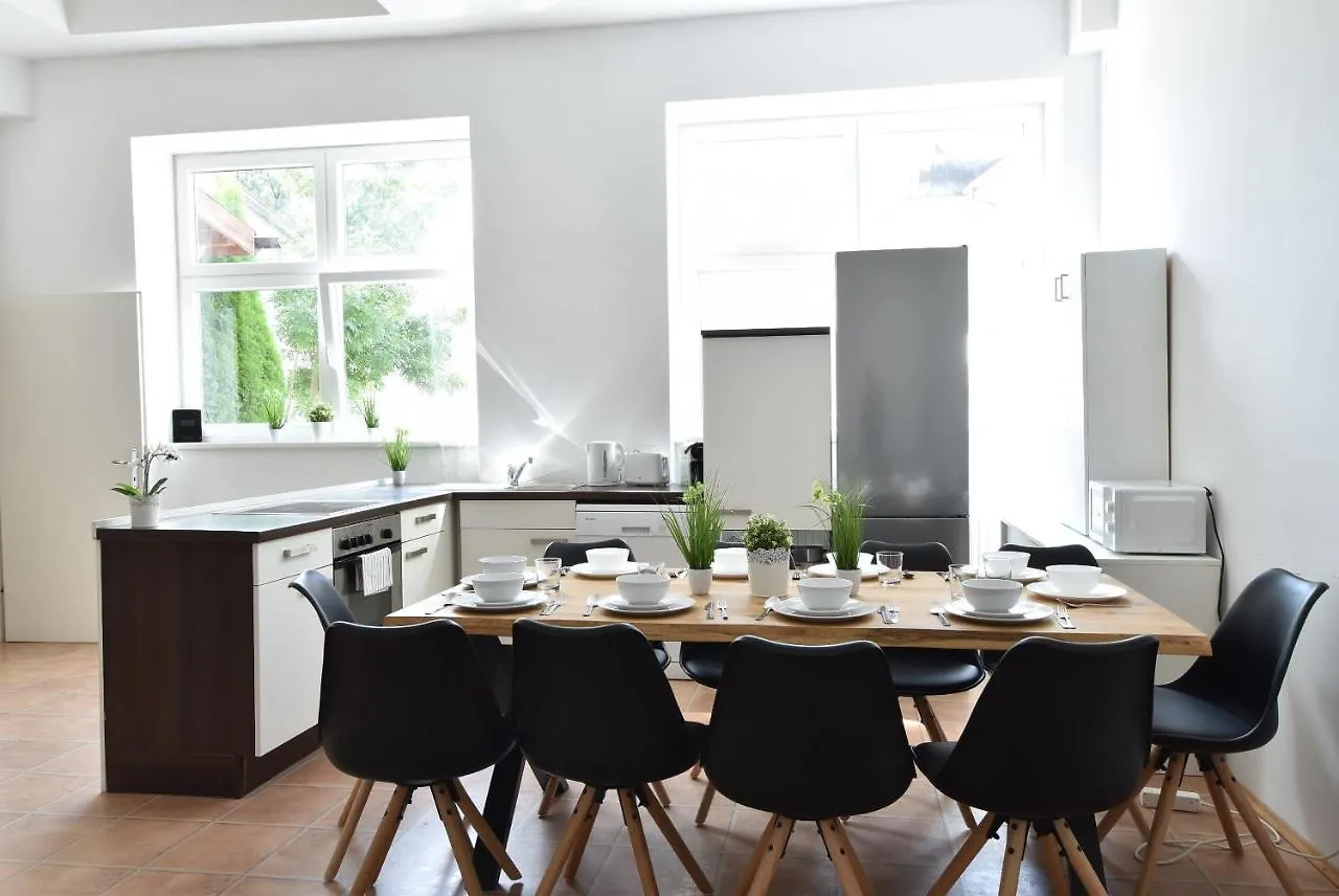 Riesiges Zentrales Apartment Mit Parkplatz Innsbruck
